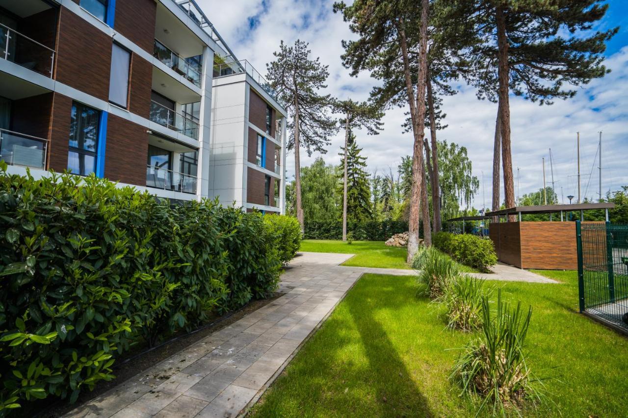 Mf Port Azur Wellness Apartments Siofok Dış mekan fotoğraf