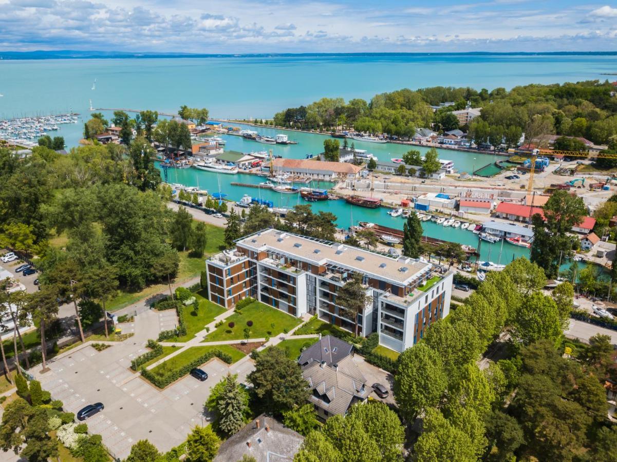 Mf Port Azur Wellness Apartments Siofok Dış mekan fotoğraf
