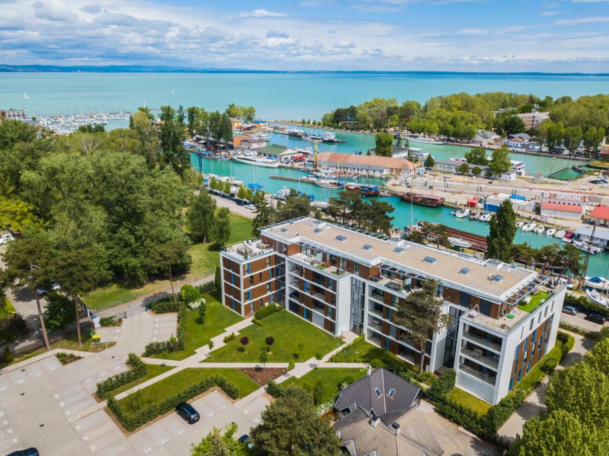 Mf Port Azur Wellness Apartments Siofok Dış mekan fotoğraf