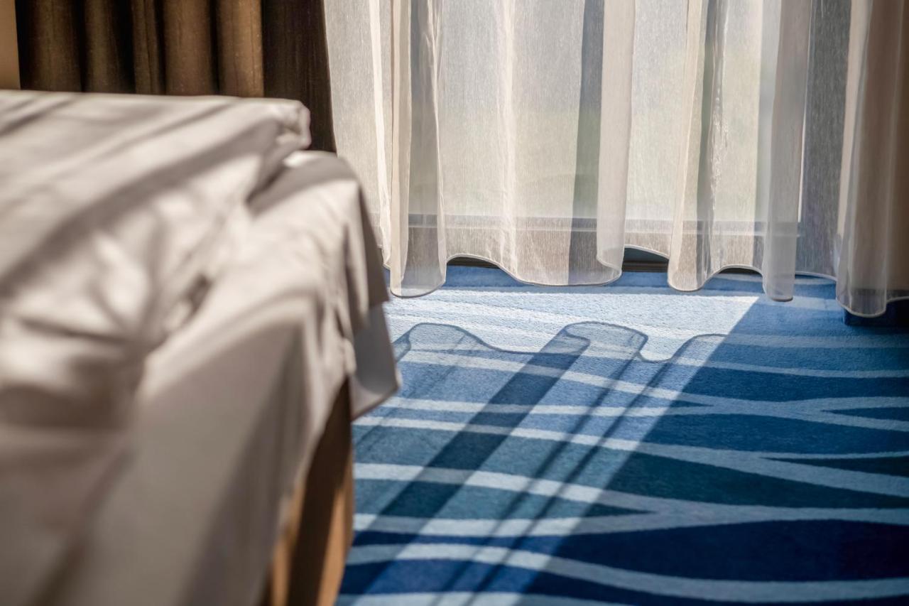 Mf Port Azur Wellness Apartments Siofok Dış mekan fotoğraf