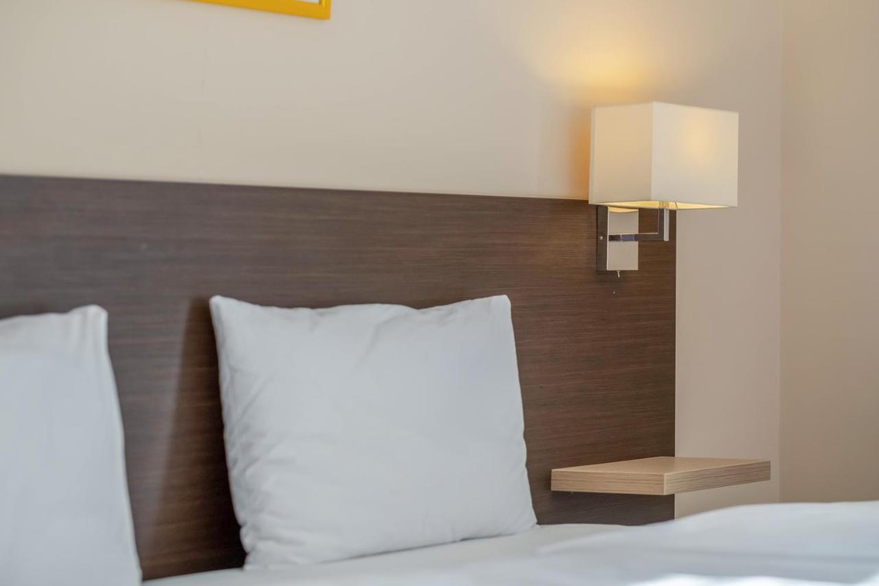 Mf Port Azur Wellness Apartments Siofok Dış mekan fotoğraf