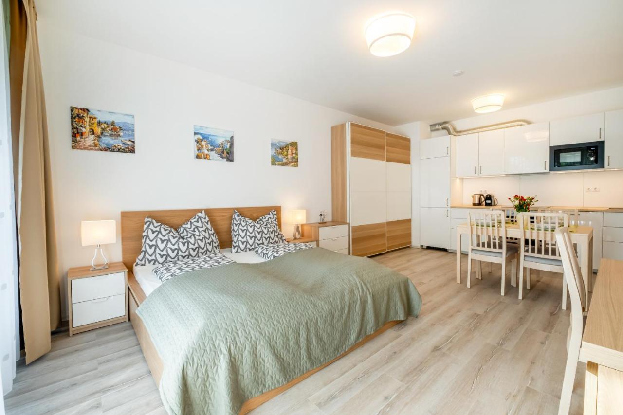 Mf Port Azur Wellness Apartments Siofok Dış mekan fotoğraf